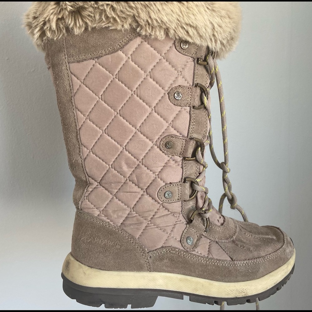 BEARPAW WATERPROOF SNOWBOOTS